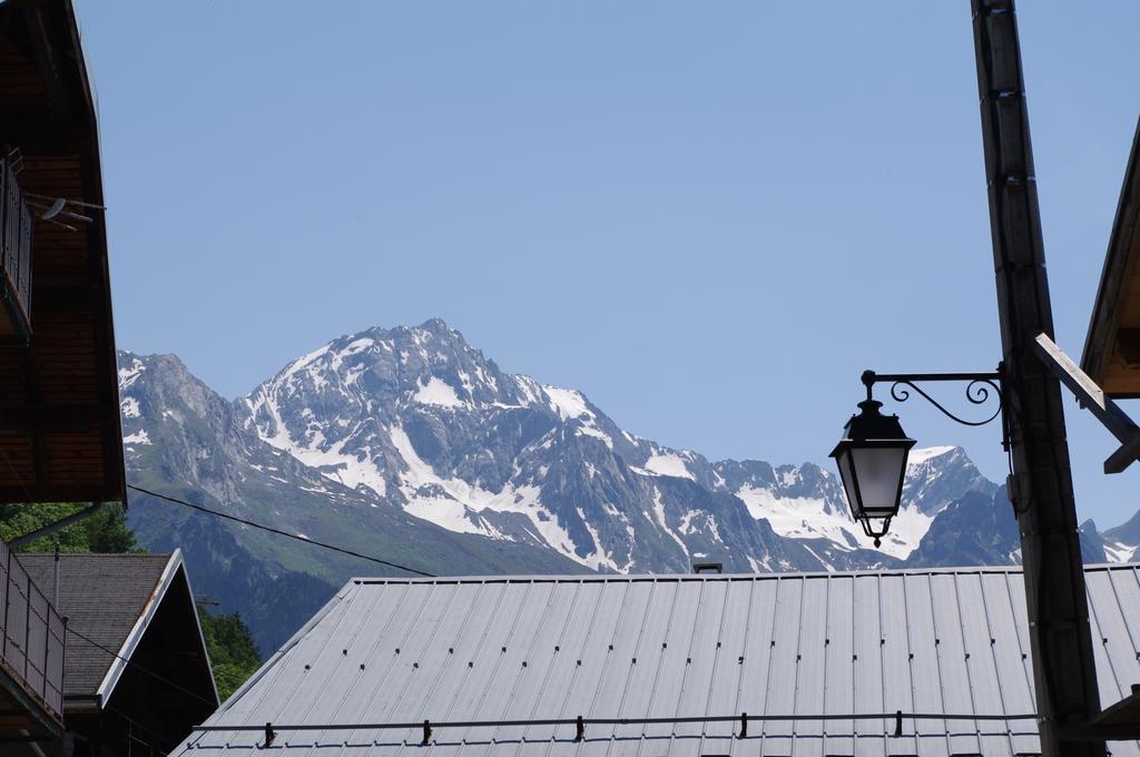 Appartement Dans Chalet De Montagne Bozel Zimmer foto